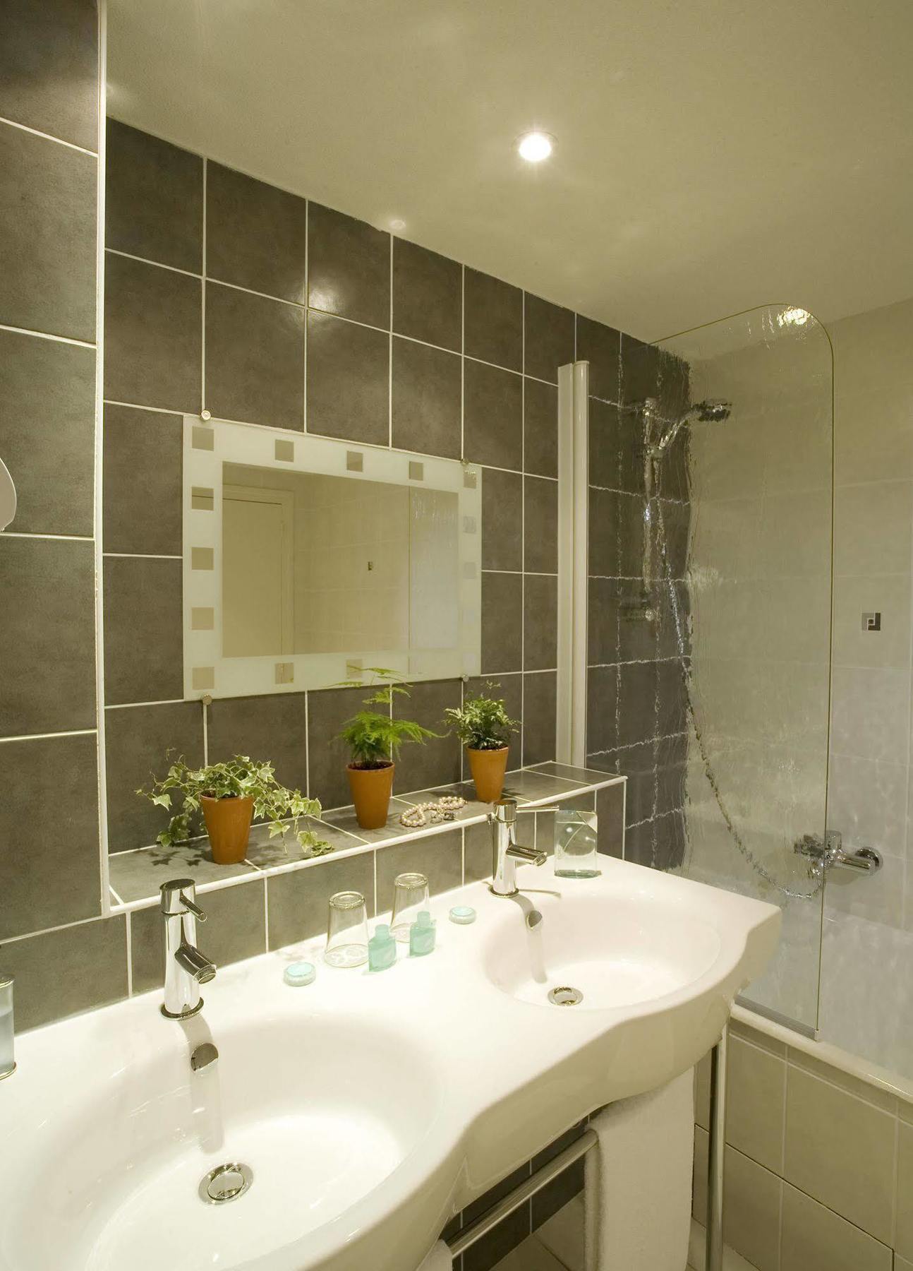 Hotel La Riviere Entraygues-sur-Truyère Habitación foto